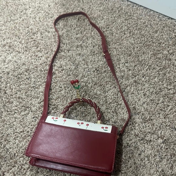 NEW Cherry Print Red Handbag new - Picture 3 of 5